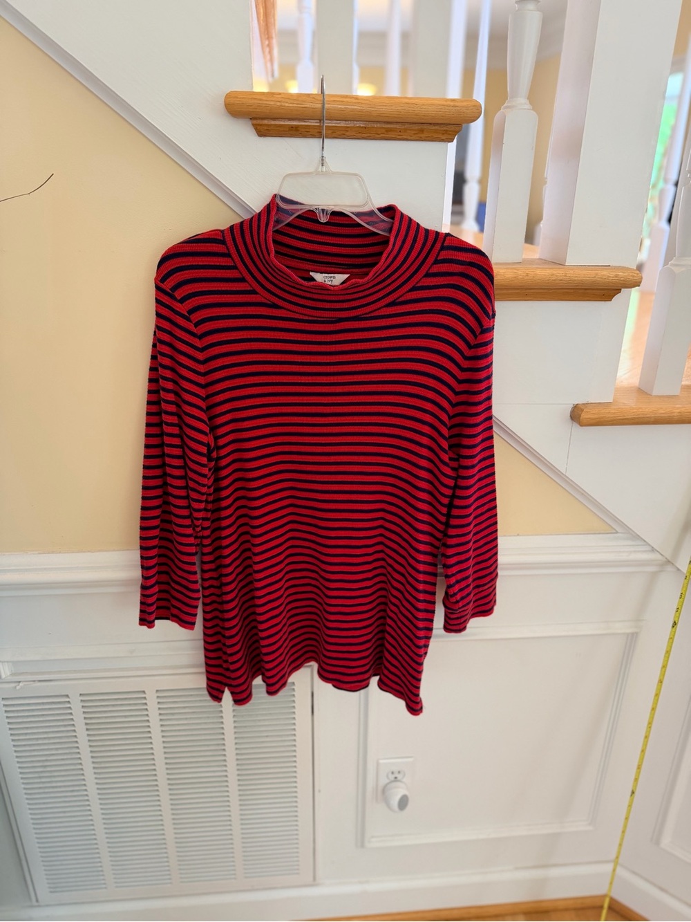 Ladies Size XL crown & ivy Red and Black Striped Long Sleeve KNIT LONG Tee GUC